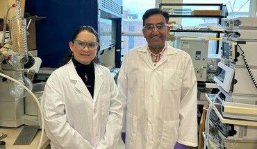 Researcher develops better ways to convert CO2 and biofuel byproducts into valuable chemicals