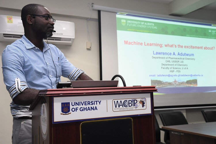 Lawrence Adutwum during a machine learning seminar at the West African Centre for Cell Biology of Infectious Pathogens in Accra, Ghana.